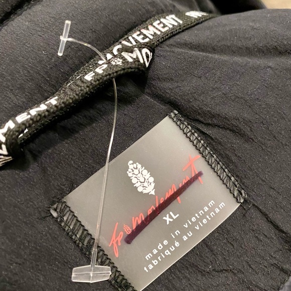 $178 MSRP FREE PEOPLE OFF THE BLEACHERS COACHES JACKET NEW SIZE XL - Picture 5 of 6